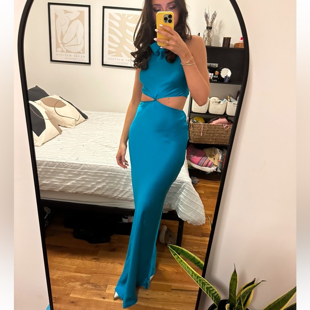 Revolve Amanda Uprichard kaye maxi dress in blue
Size XS